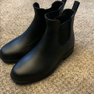 Chelsea rain boots